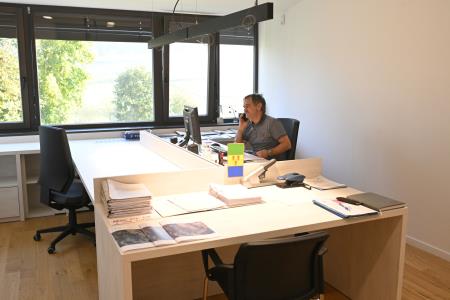 Obcinska uprava na novem naslovu 10